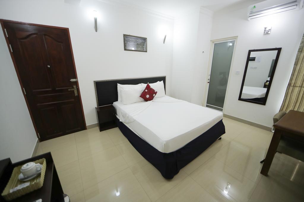 Vilu Rest Hotel Malé Buitenkant foto