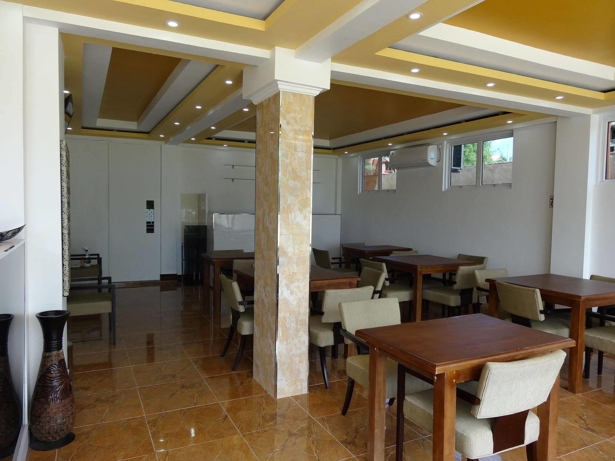 Vilu Rest Hotel Malé Buitenkant foto