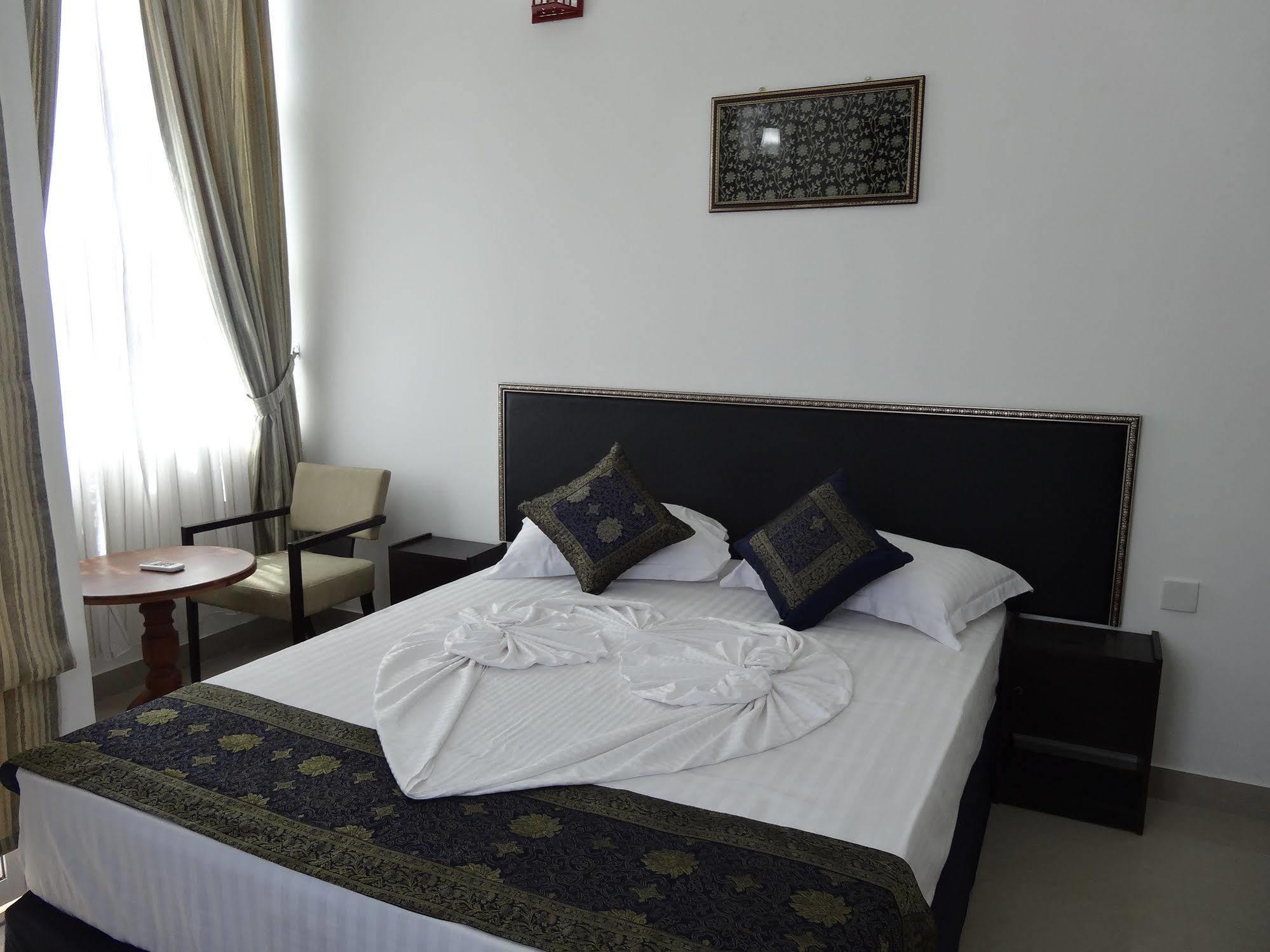 Vilu Rest Hotel Malé Buitenkant foto